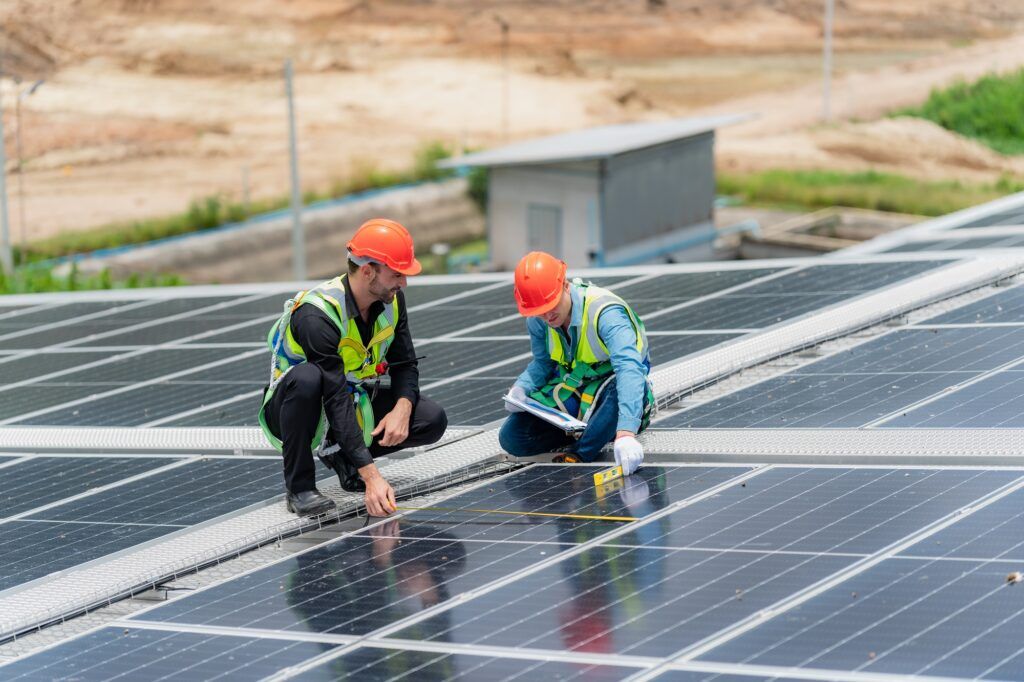 ¿Pensando en paneles solares para tu casa en Altea?
